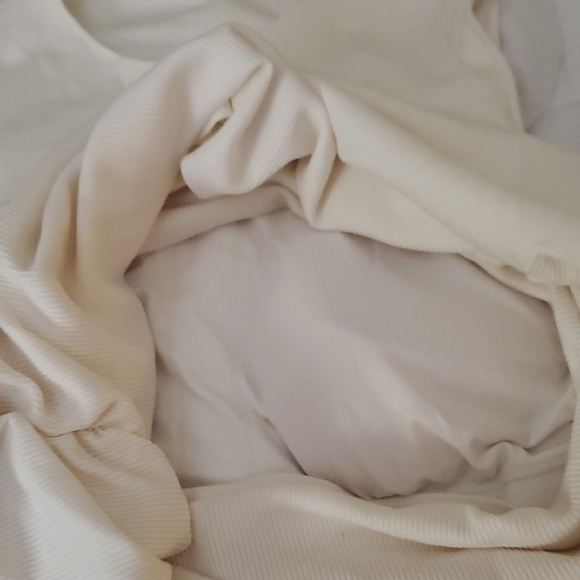 ALO Yoga White Tank Top Witj Yoga Bra Attached Inside - Picture 4 of 6